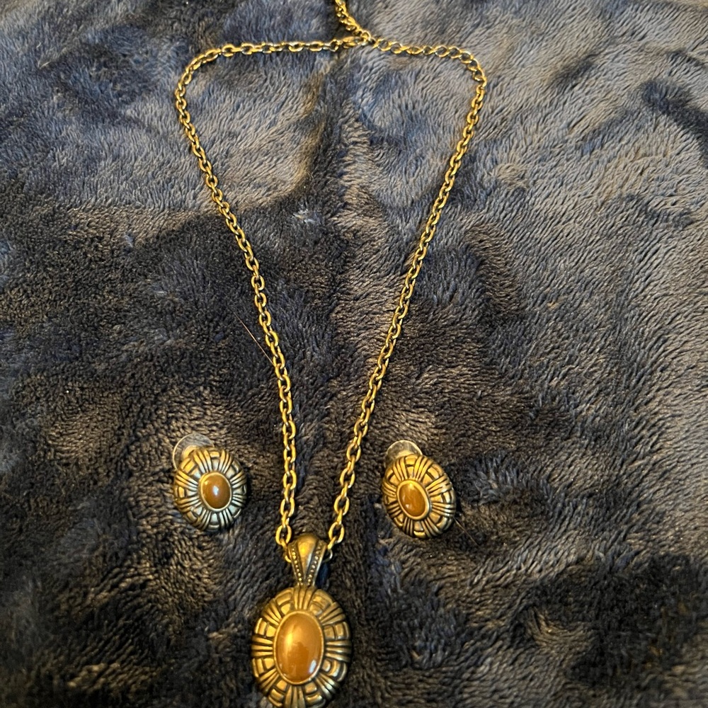 Costume bronze color Necklace Set